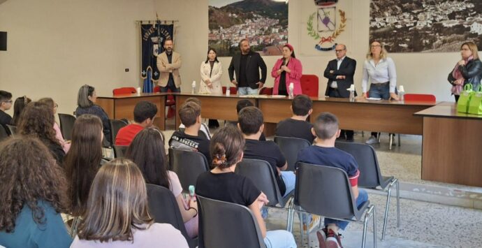 Come una polaroid, a Pizzoni studenti protagonisti della presentazione del libro di Domenico Massarini