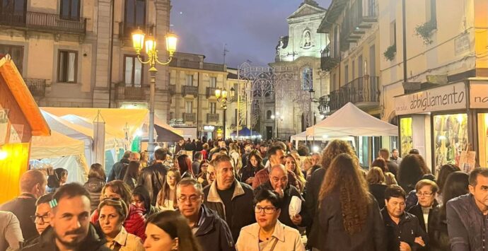 Festa del fungo a Serra San Bruno, cresce l’attesa per il prossimo weekend dopo il successo del primo. Il sindaco Barillari: «Record di presenze»