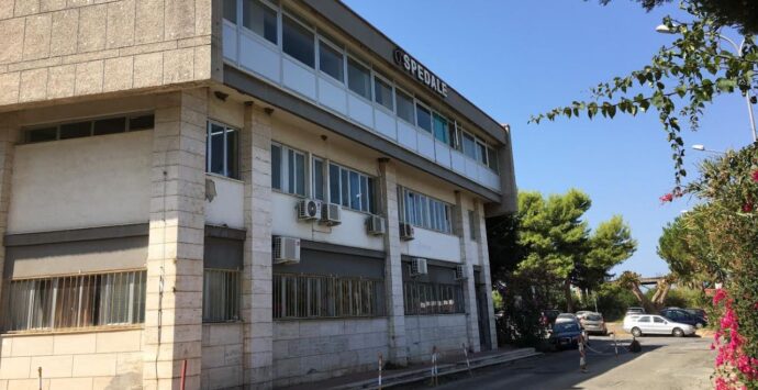 In pensione un anestetista dell’ospedale di Tropea, l’allarme di + Europa: «Prestazioni a rischio, Asp immobile»