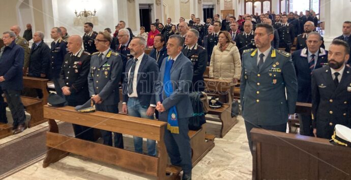 Vibo Valentia, i carabinieri celebrano la Virgo Fidelis. Il comandante Toti ai colleghi: «Siate umani ancor prima che autorità»