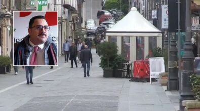 Vibo Valentia, il consigliere comunale Colelli salva una donna che ha tentato di uccidersi sul corso con una bottiglia rotta