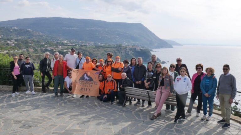 A Capo Vaticano il Fitwalking della Costa degli Dei: un’immersione tra natura, sapori autentici e cultura