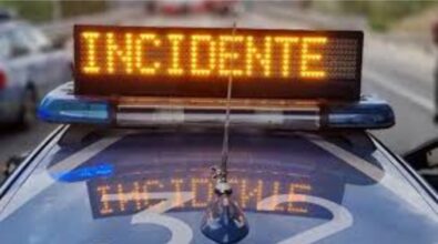 Sant’Onofrio, violento scontro frontale tra un’auto e due volanti della polizia: cinque i feriti