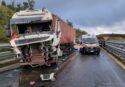 Incidente sul tratto vibonese dell’A2, camion perde il controllo: conducente gravemente ferito e traffico bloccato