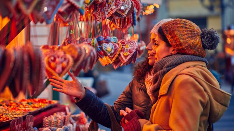 Tropea, i commissari replicano all’associazione Giovani tropeani: «I mercatini di Natale si faranno regolarmente»