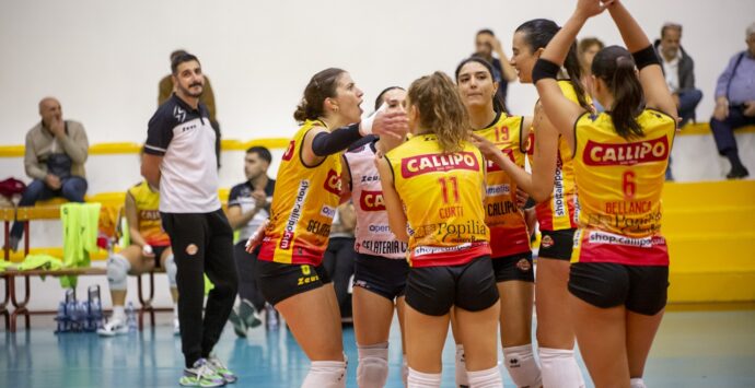 Tonno Callipo, vincono anche le ragazze: il 3 a 0 contro la Volley Reghion è il terzo trionfo consecutivo