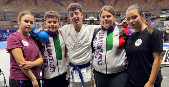 Il vibonese Luigi Ciro medaglia di bronzo al trofeo nazionale di karate Fijlkam super champion