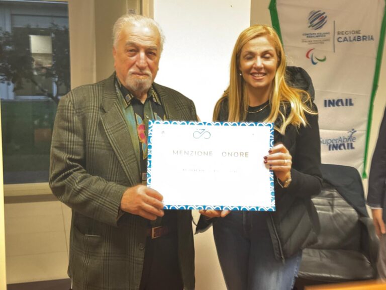 Federazione ciclistica italiana, lo storico presidente regionale Mimmo Bulzomì insignito della Menzione d’onore alla carriera