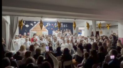 Jonadi, nella scuola primaria di Nao festa del Natale tra musica, teatro e… regalo a sorpresa