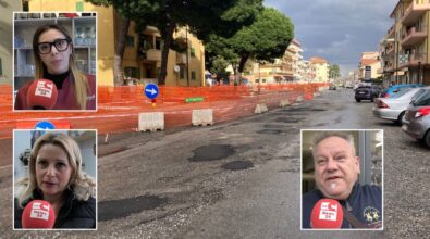 Cantieri e crateri, viale Affaccio sotto assedio. La disperazione dei commercianti: «Così ci costringono a chiudere» – VIDEO