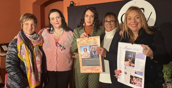 Vibo, a palazzo Gagliardi la presentazione del Calendario artistico poetico Sd collection