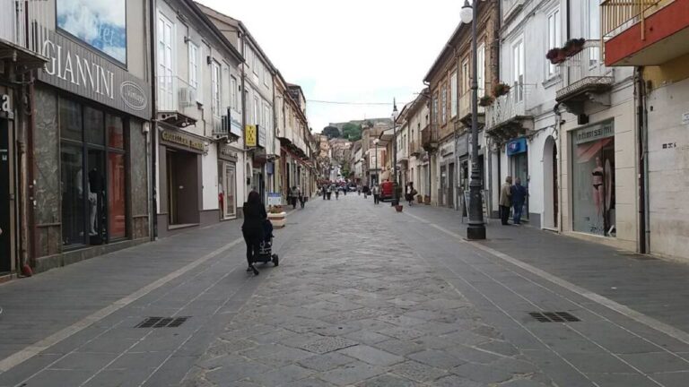 Vibo, una nuova attività apre i battenti nel centro storico. Nasce Save the Date, spazio per eventi, convegni e mostre