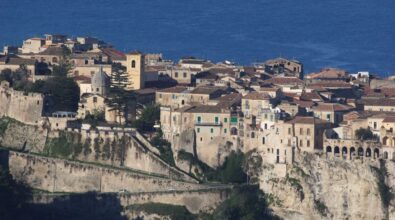 La storia dei vicoli di Tropea raccontata nel libro di Dario Godano sulla Toponomastica