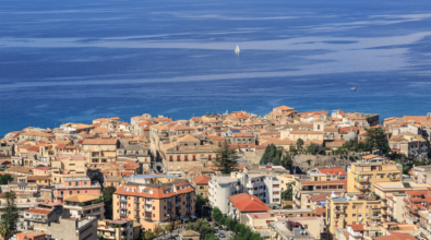 Tropea, i residenti nella Ztl ottengono la deroga dopo le proteste: annullato e riscritto il dispositivo traffico