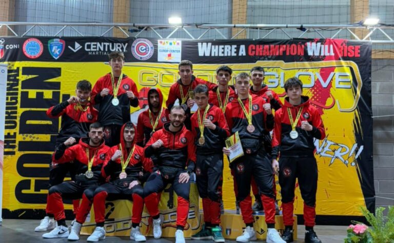 Kickboxing, la vibonese Fenix Academy fa incetta di medaglie al torneo internazionale di Treviso