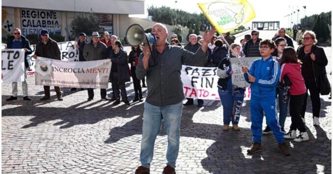 Serra San Bruno, IncrociaMenti lancia l’idea dell’Unione dei comitati e delle associazioni per la difesa del diritto alla salute