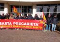 La protesta degli operatori sanitari vibonesi alla Cittadella: «Allo Jazzolino barelle ammassate, pazienti in attesa e noi a casa»