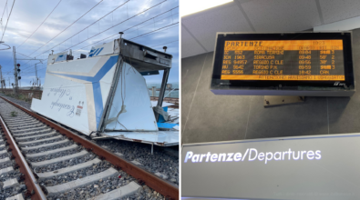 Caos treni in Calabria, cancellazioni e ritardi fino a 6 ore: a Vibo-Pizzo viaggiatori costretti a desistere – VIDEO