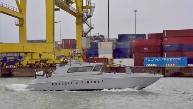 Oltre 217 chili di cocaina sequestrati al porto di Livorno: erano diretti in Calabria