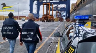 ‘Ndrangheta, ottiene i domiciliari il doganiere di Mileto accusato di aver favorito il traffico di droga al porto di Gioia