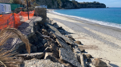 «Arriveremo all’estate senza un lungomare, un disastro», l’allarme degli operatori turistici di Tropea dopo le distruttive mareggiate