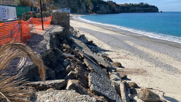 «Arriveremo all’estate senza un lungomare, un disastro», l’allarme degli operatori turistici di Tropea dopo le distruttive mareggiate