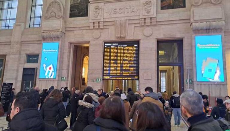 Treni in tilt per un guasto a Milano, pesanti ritardi e cancellazioni: coinvolta anche una Freccia con fermata a Vibo-Pizzo