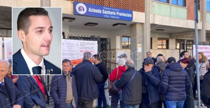 Protesta a oltranza della Rsa Don Mottola davanti all’Asp di Vibo, Tassone (Pd): «Si diano risposte immediate a lavoratori e pazienti»