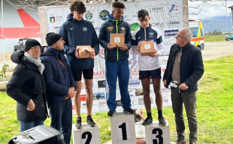 Nel Vibonese l’unica pista di atletica è… la strada, il presidente della società sportiva Conoscere Jonadi: «Una vergogna»