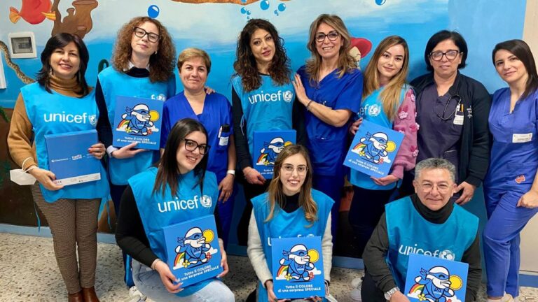 L’Unicef di Vibo torna all’ospedale Jazzolino per portare sorrisi e doni ai pazienti del reparto di Pediatria