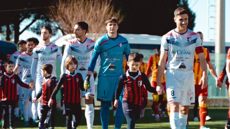 Vibonese, si torna in campo dopo la pausa. I rossoblù ospiteranno l’Acireale con l’obiettivo di difendere i play off