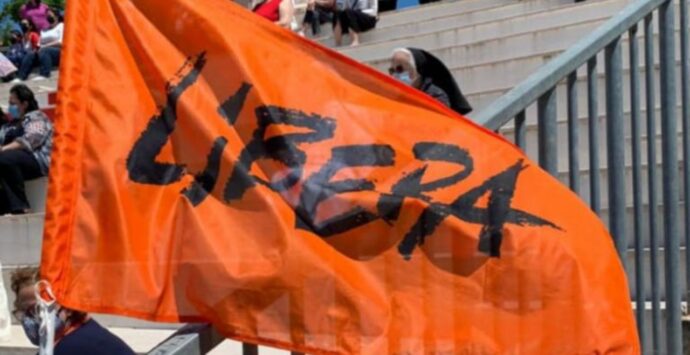 A Vibo la Memoria scende in piazza con Libera: dj set e testimonianze per non dimenticare le vittime di mafia