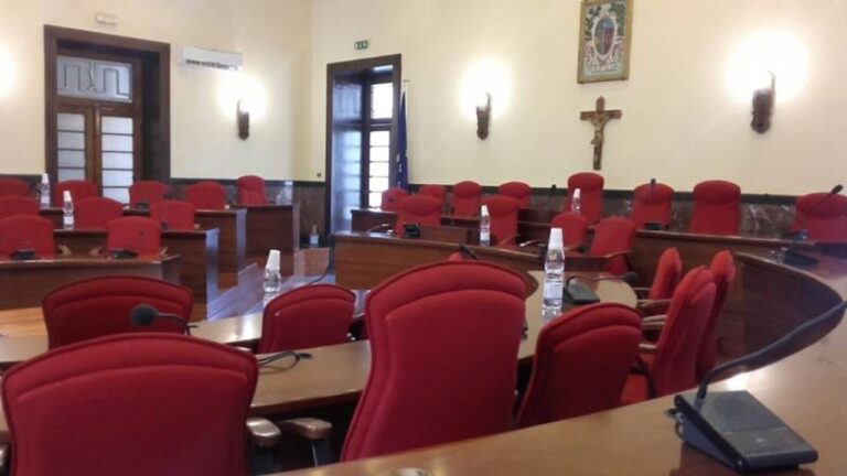 Vibo, uso della sala consiliare per matrimoni e riti civili: ecco le nuove regole e i costi