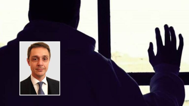 Le accuse all’ex consigliere comunale di Vibo Umberto Buccarelli: «Anello di congiunzione tra gli hacker e i Barbaro»
