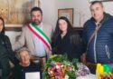 Mongiana festeggia i cento anni della signora Dina, il sindaco: «Infinita dolcezza, momenti emozionanti»