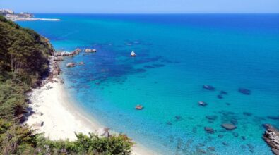Qualità del mare vibonese, per Arpacal “eccellente” 59 volte su 64 prelievi: ecco tutti i punti monitorati e i risultati