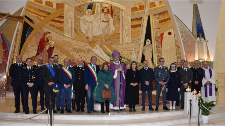 A Paravati il vescovo Nostro celebra una messa per le Forze Armate e di Polizia: «Portate la gioia della Pasqua nelle caserme e nelle realtà in cui operate»