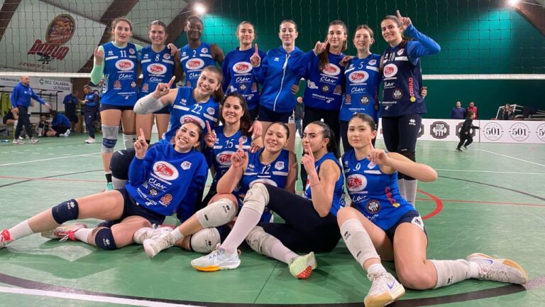 Volley, il Panificio Pesce trionfa nel big match contro Paola: al Pala Borsellino finisce 3 a 2