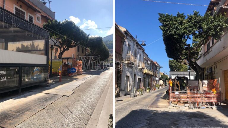 Vibo Marina, via Bianchi scossa da un rumore assordante e continuo a causa di alcuni pannelli di acciaio sulla strada – VIDEO