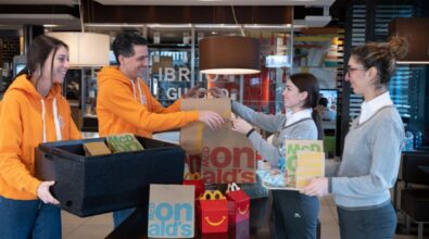 Vibo, McDonald’s e Banco alimentare donano 100 pasti caldi a settimana a chi è in difficoltà